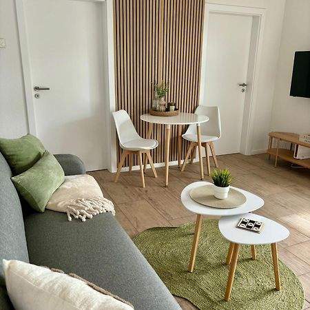 Home & Apart - Apartment Im Herzen Von Kreyenbrueck - Apartment 1 Oldenburg Esterno foto