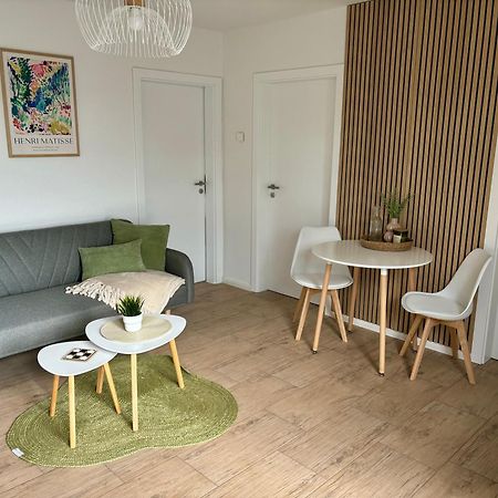 Home & Apart - Apartment Im Herzen Von Kreyenbrueck - Apartment 1 Oldenburg Esterno foto
