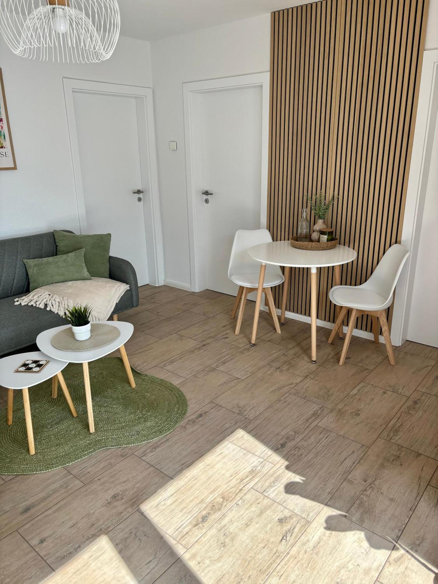 Home & Apart - Apartment Im Herzen Von Kreyenbrueck - Apartment 1 Oldenburg Esterno foto